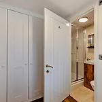 2 Bed In Oc-95884 *